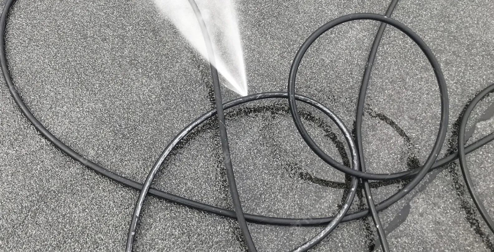 Fuite du tuyau hydraulique